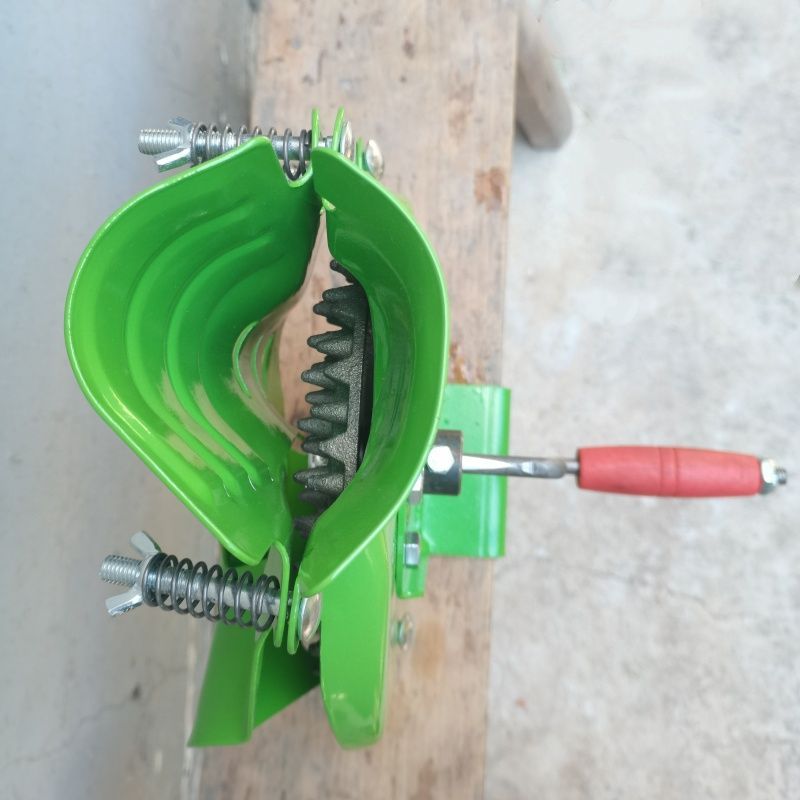 Hand Crank Corn Thresher Mini  - Farming Tools For Agriculture 评论和价格